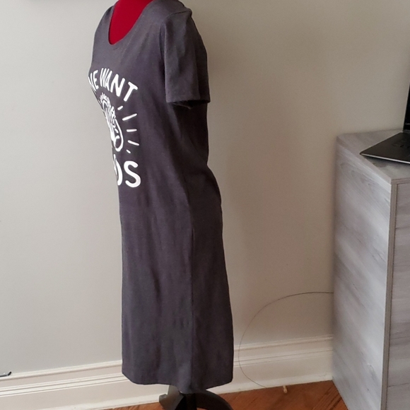 T-shirt dress (Maternity Option) - Picture 3 of 3